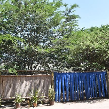 Rainbow Executive Lodge Boma la Ngombe المظهر الخارجي الصورة