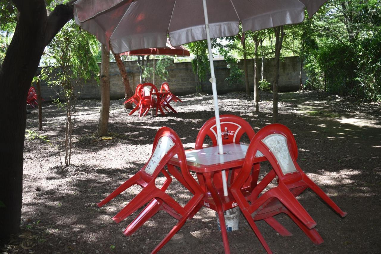 Rainbow Executive Lodge Boma la Ngombe المظهر الخارجي الصورة